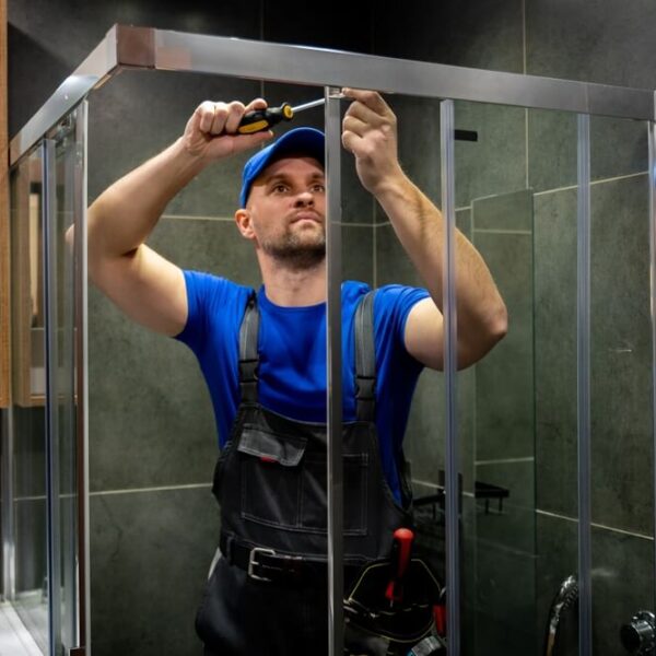 Praktyczne wskazówki do remontu łazienki krok po kroku